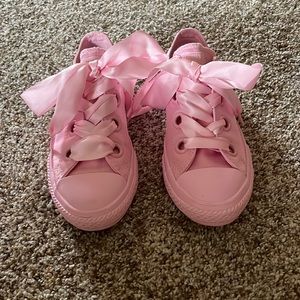 NWOT Pink Converse size 1
